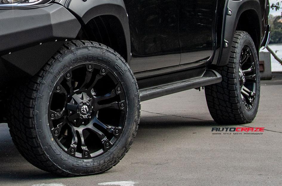 TOYOTA HILUX N80 4WD VAPOR MATTE BLACK